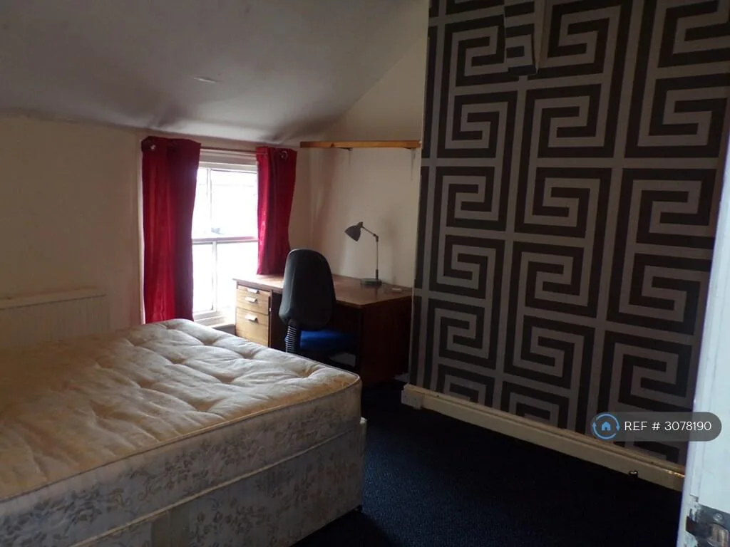 7 bedroom terraced house for rent
