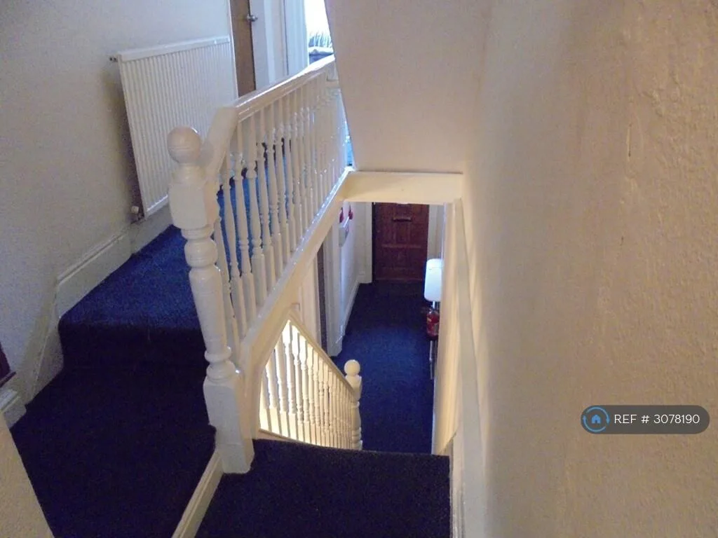 7 bedroom terraced house for rent