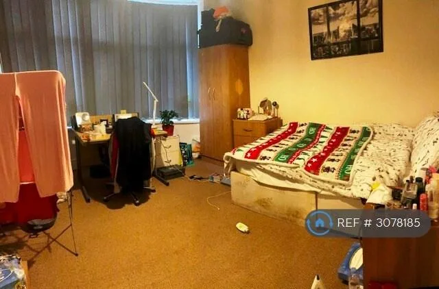 7 bedroom semi-detached house for rent