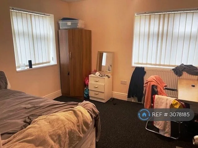 7 bedroom semi-detached house for rent