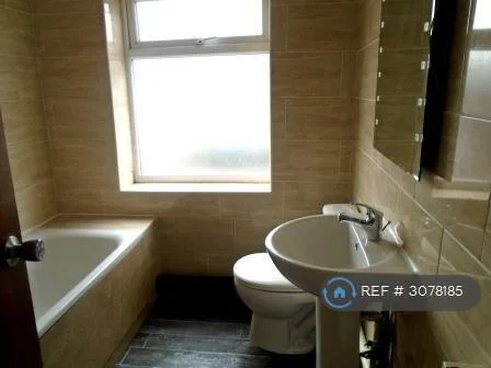 7 bedroom semi-detached house for rent