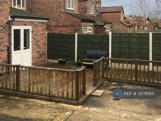 7 bedroom semi-detached house for rent