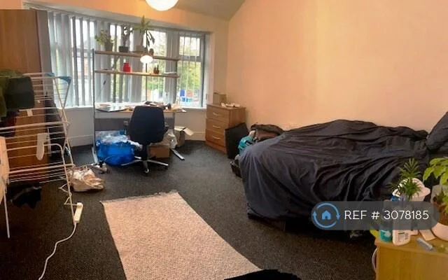 7 bedroom semi-detached house for rent