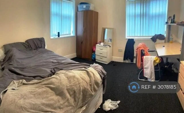 7 bedroom semi-detached house for rent