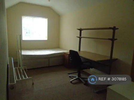 7 bedroom semi-detached house for rent