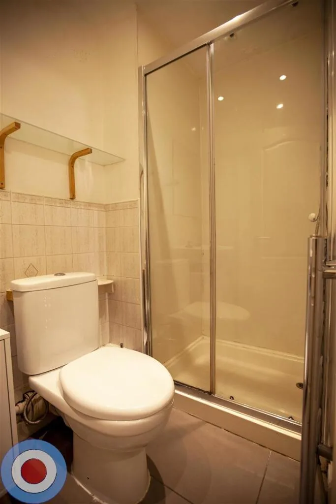 8 bedroom house for rent