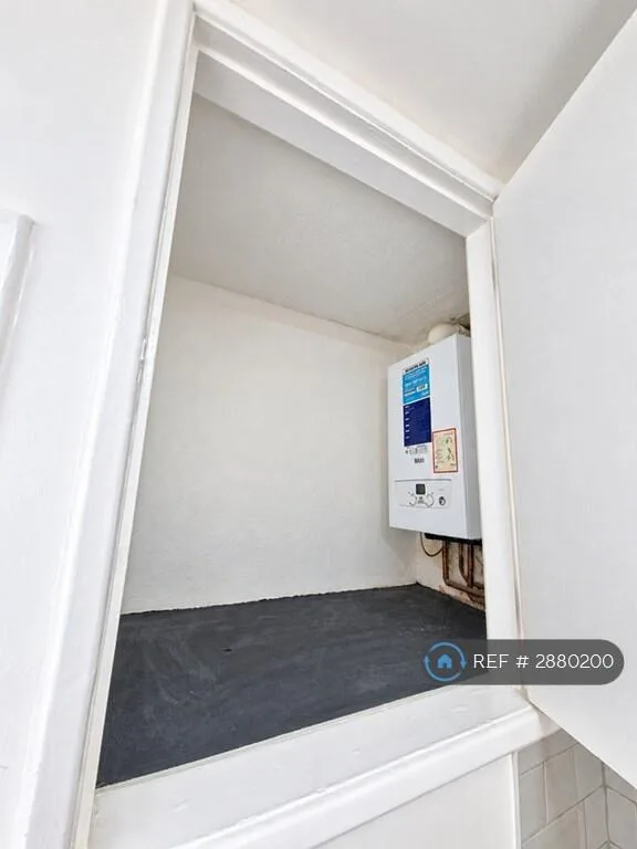 3 bedroom maisonette for rent