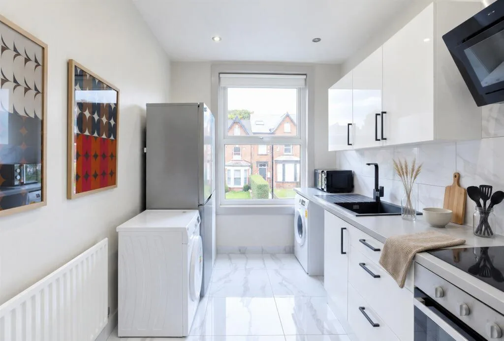 5 bedroom flat for rent
