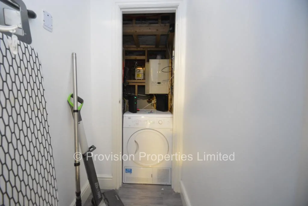 4 bedroom flat for rent