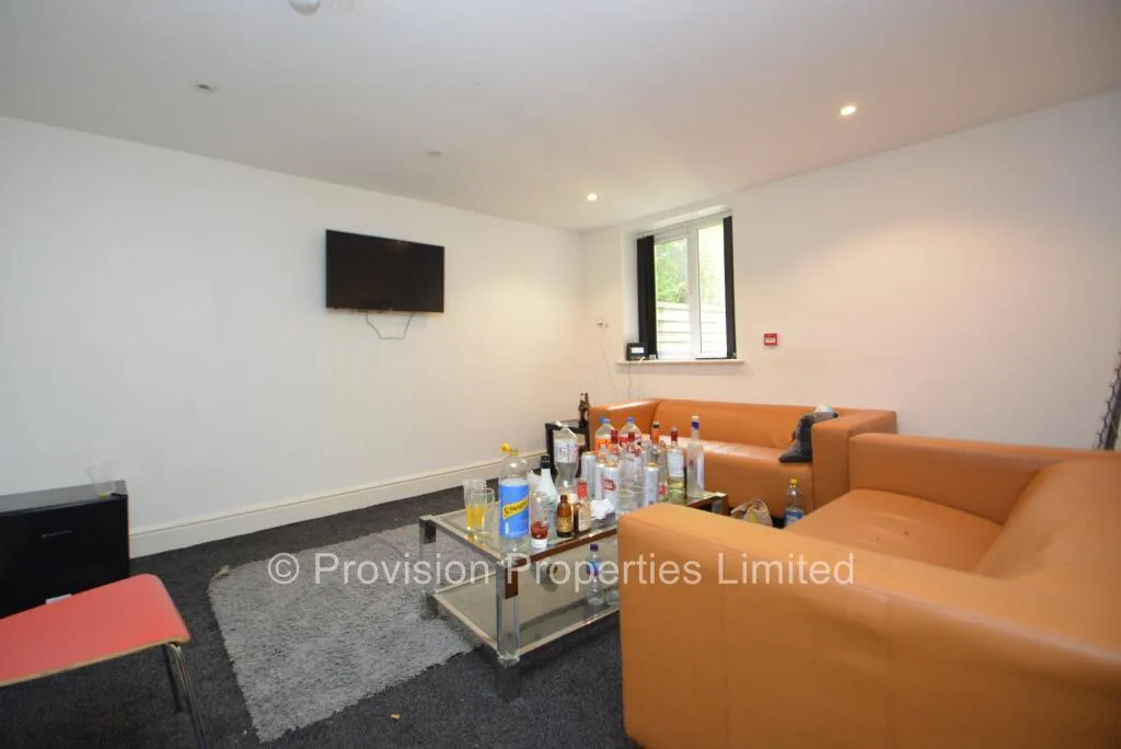 4 bedroom flat for rent
