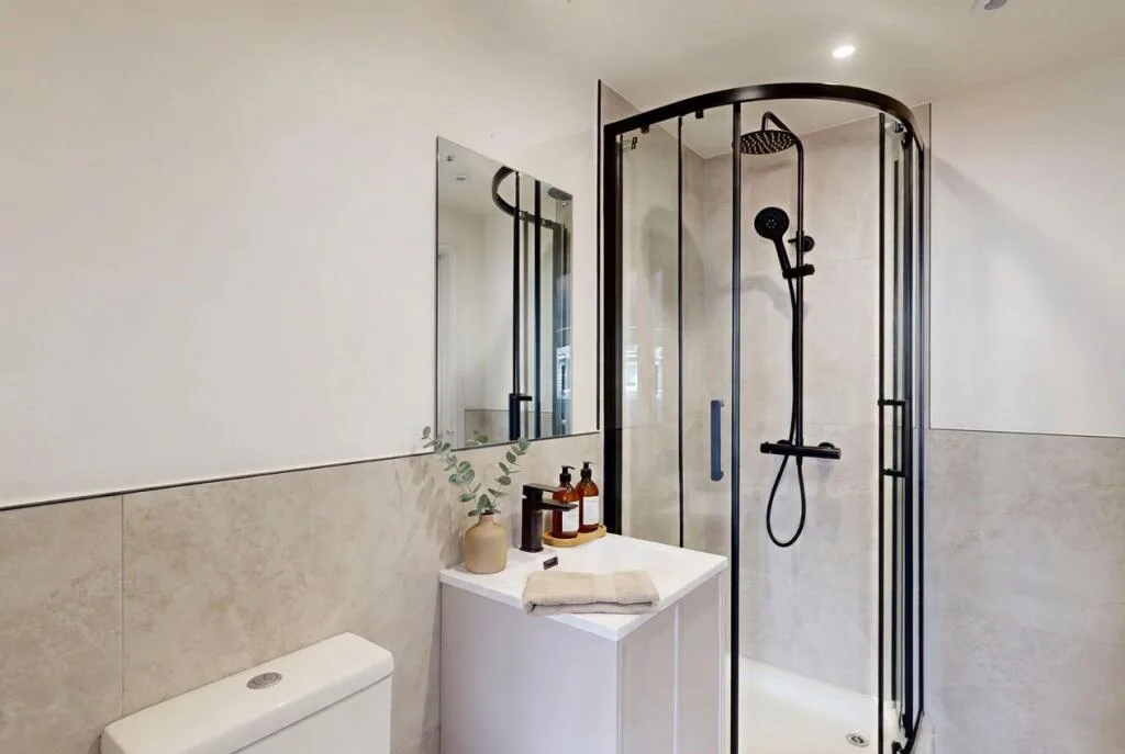 5 bedroom terraced house for rent