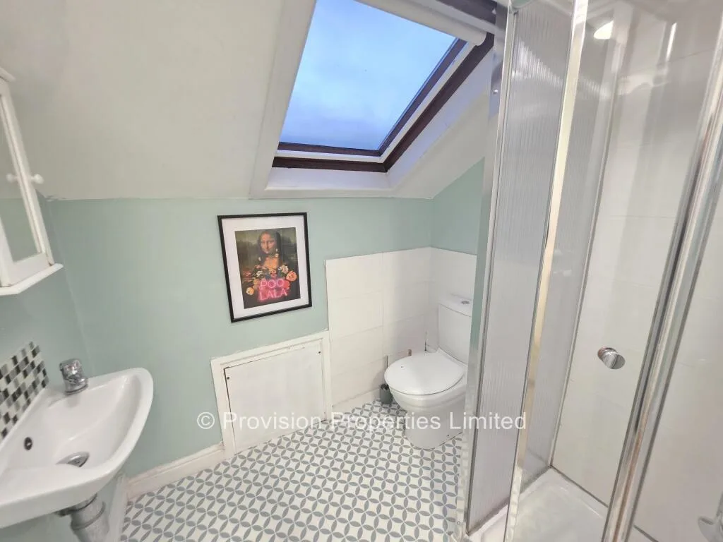 7 bedroom terraced house for rent