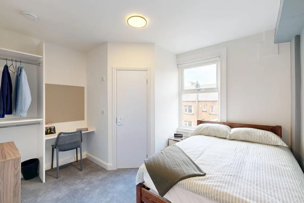 6 bedroom terraced house for rent
