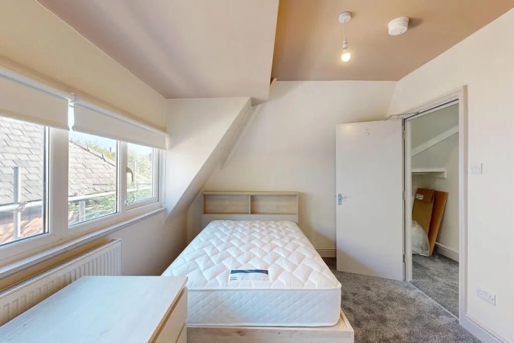7 bedroom flat for rent