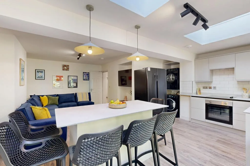 6 bedroom terraced house for rent