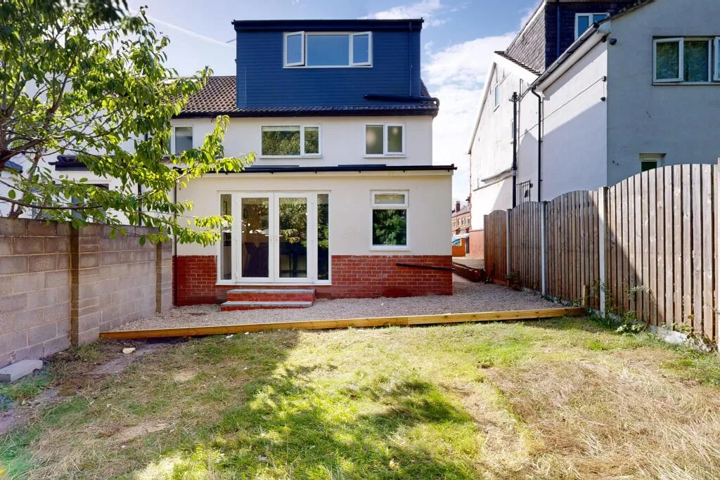 6 bedroom terraced house for rent