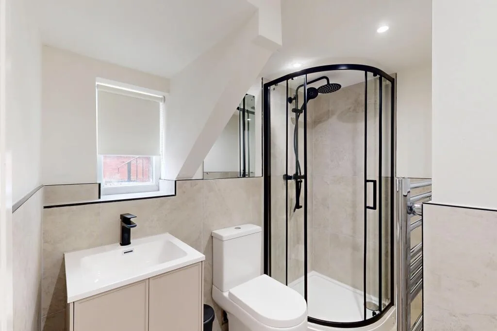 6 bedroom terraced house for rent