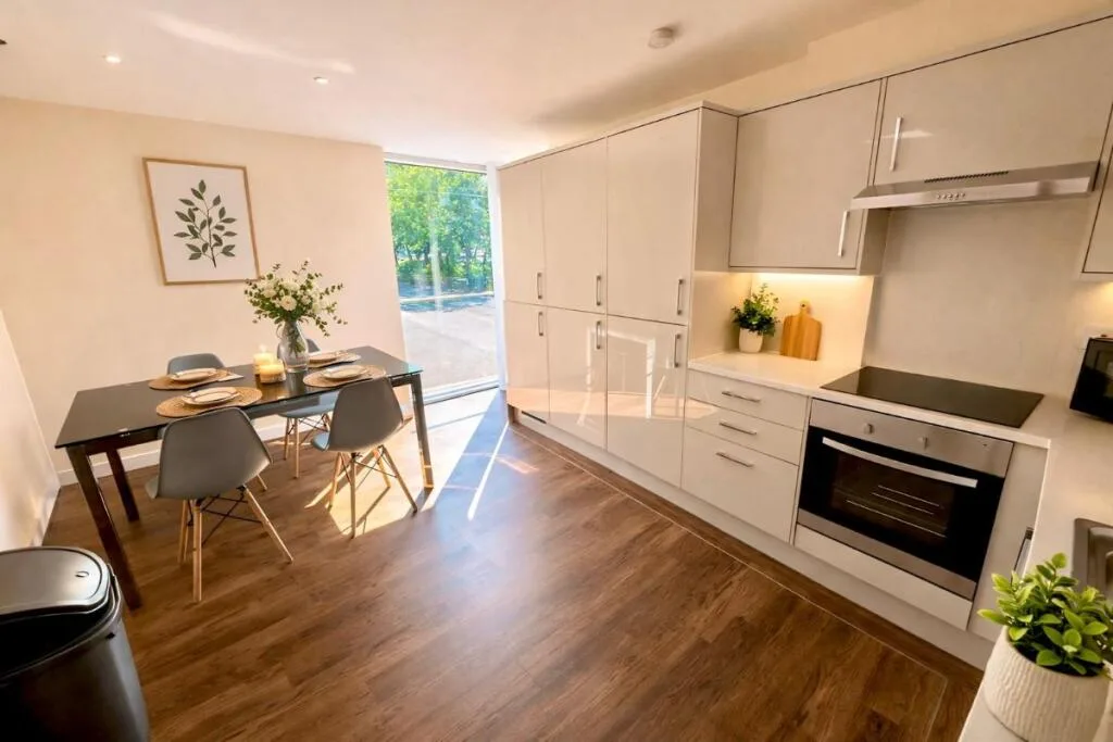 5 bedroom apartment for rent