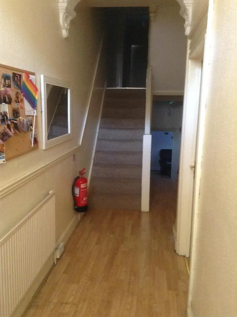 5 bedroom terraced house for rent