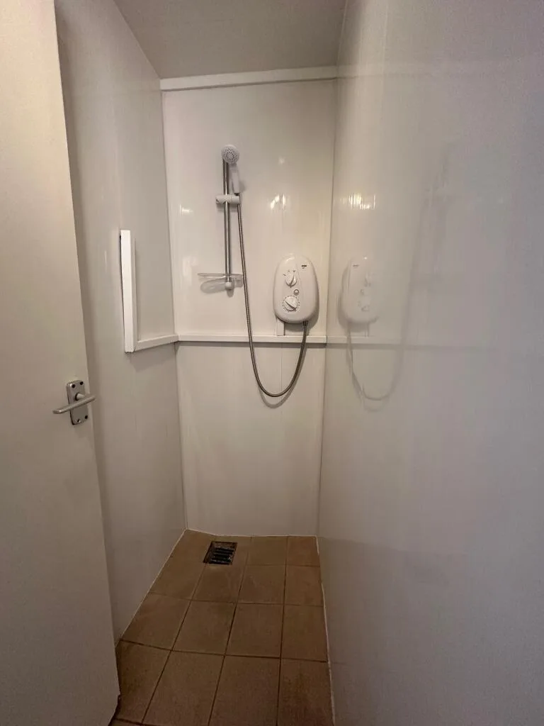 6 bedroom terraced house for rent