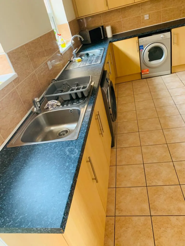 7 bedroom terraced house for rent