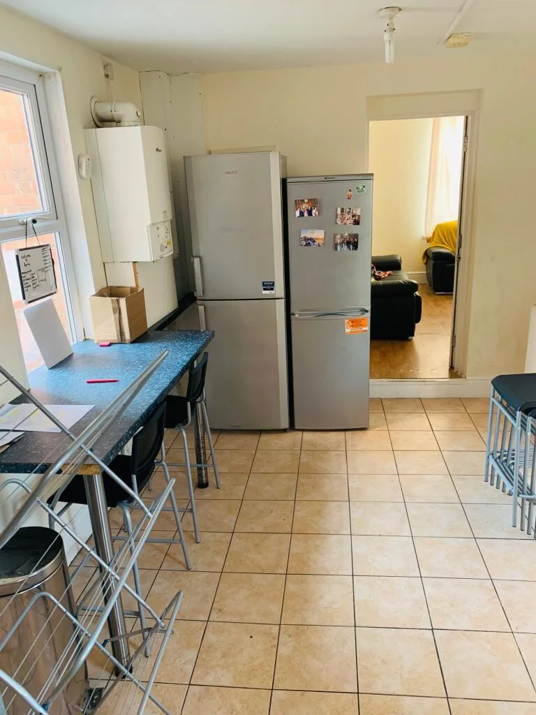 7 bedroom terraced house for rent