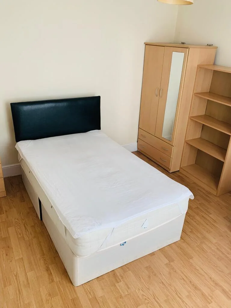 7 bedroom terraced house for rent