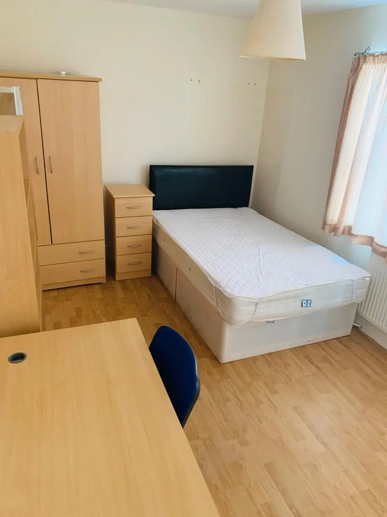 7 bedroom terraced house for rent