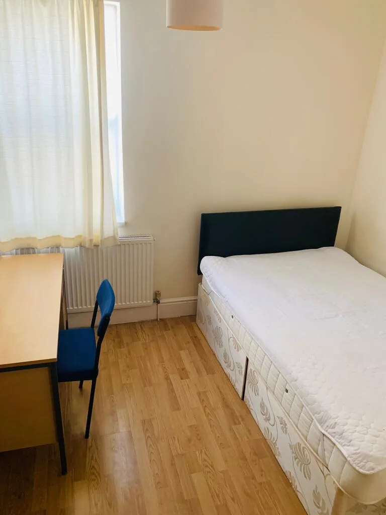 7 bedroom terraced house for rent