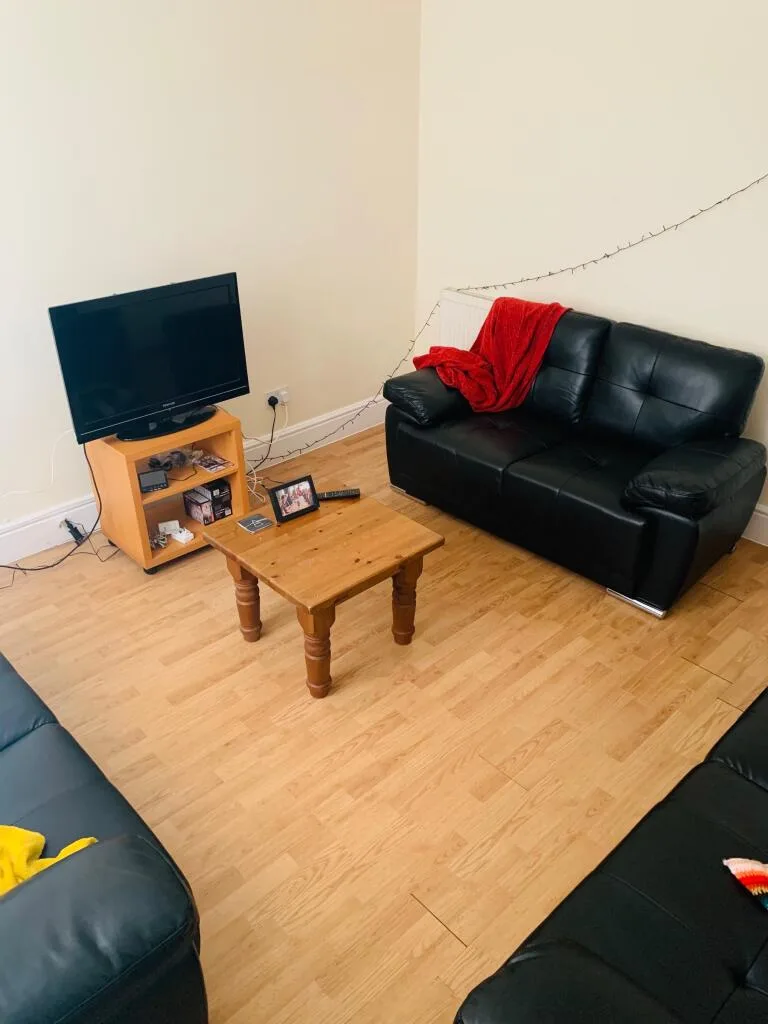 7 bedroom terraced house for rent