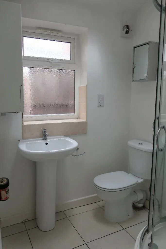 6 bedroom terraced house for rent