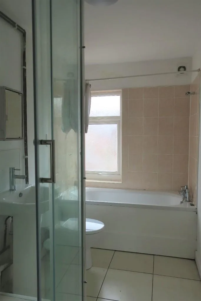 6 bedroom terraced house for rent