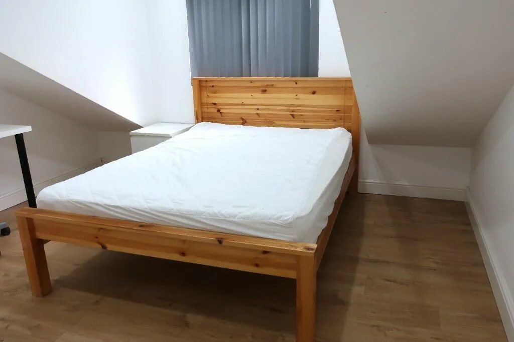 5 bedroom terraced house for rent