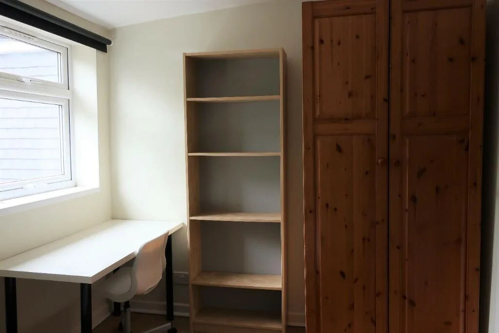 5 bedroom terraced house for rent