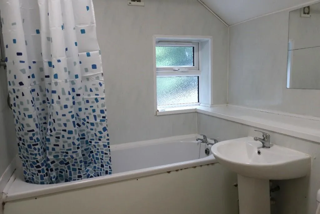5 bedroom terraced house for rent