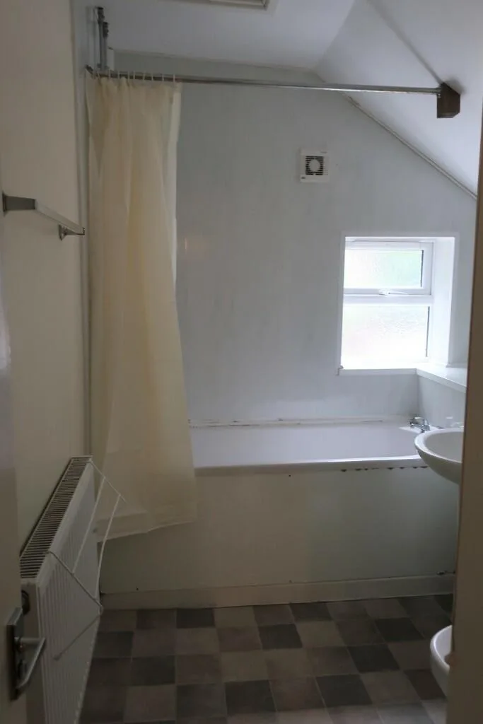 5 bedroom terraced house for rent