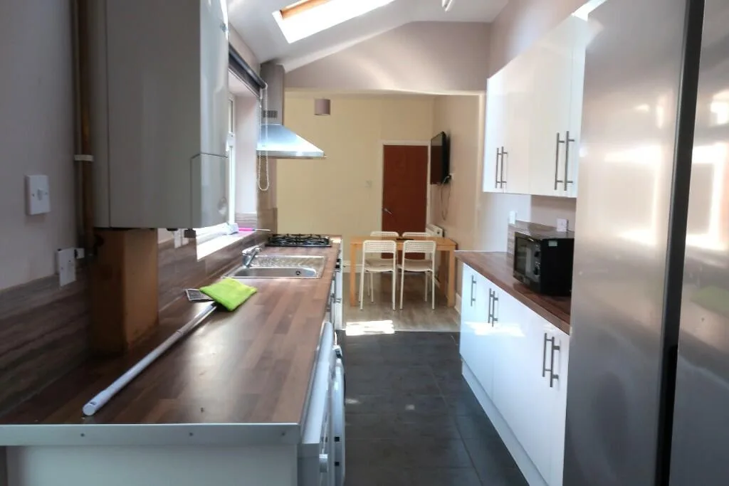 5 bedroom terraced house for rent
