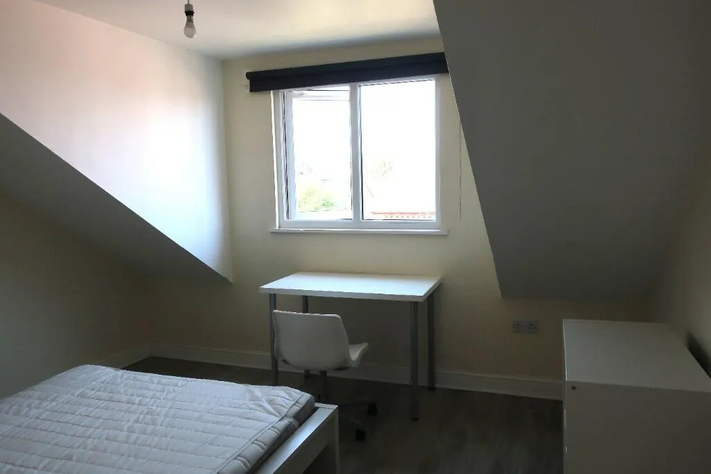 5 bedroom terraced house for rent