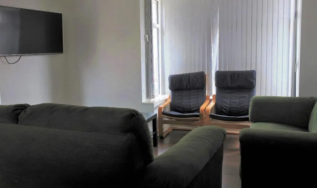 6 bedroom terraced house for rent