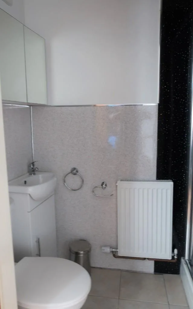 6 bedroom terraced house for rent