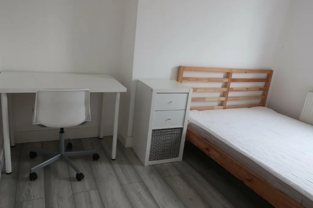 5 bedroom terraced house for rent