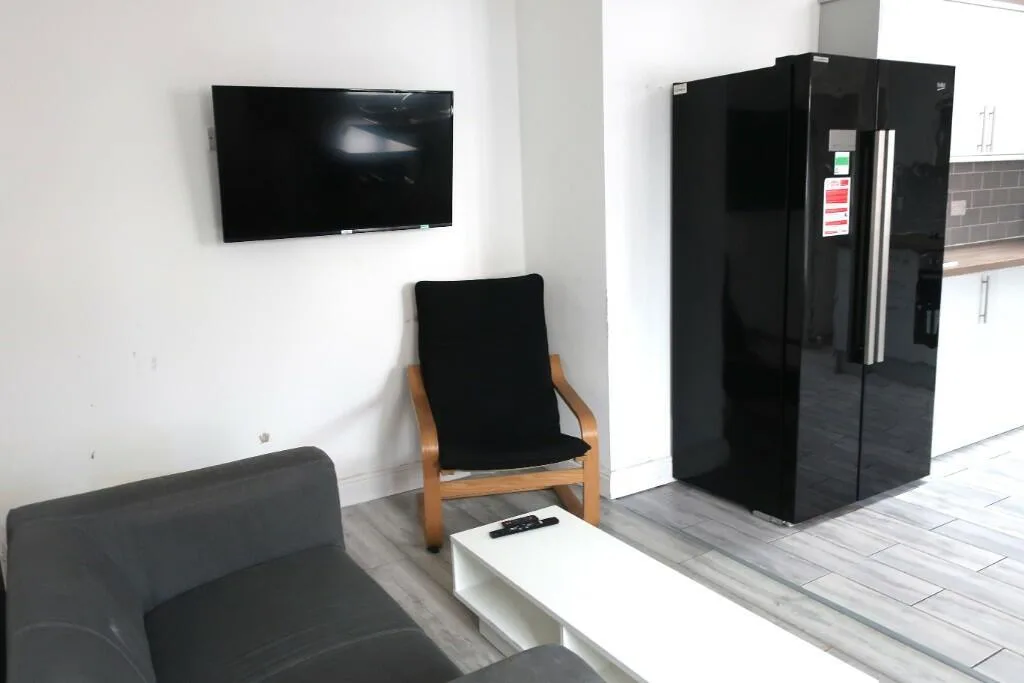 5 bedroom terraced house for rent
