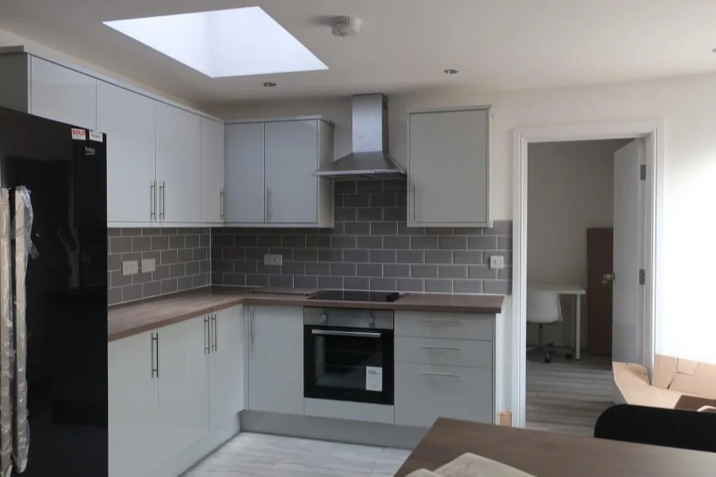 5 bedroom terraced house for rent