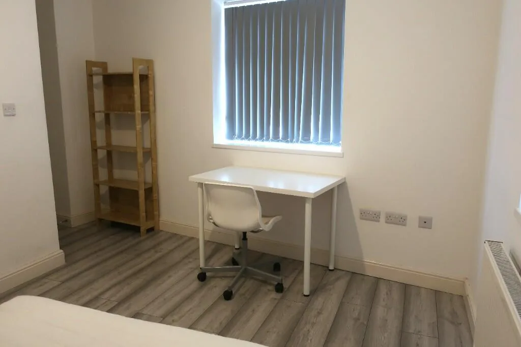 5 bedroom terraced house for rent