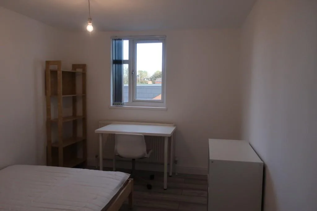 5 bedroom terraced house for rent