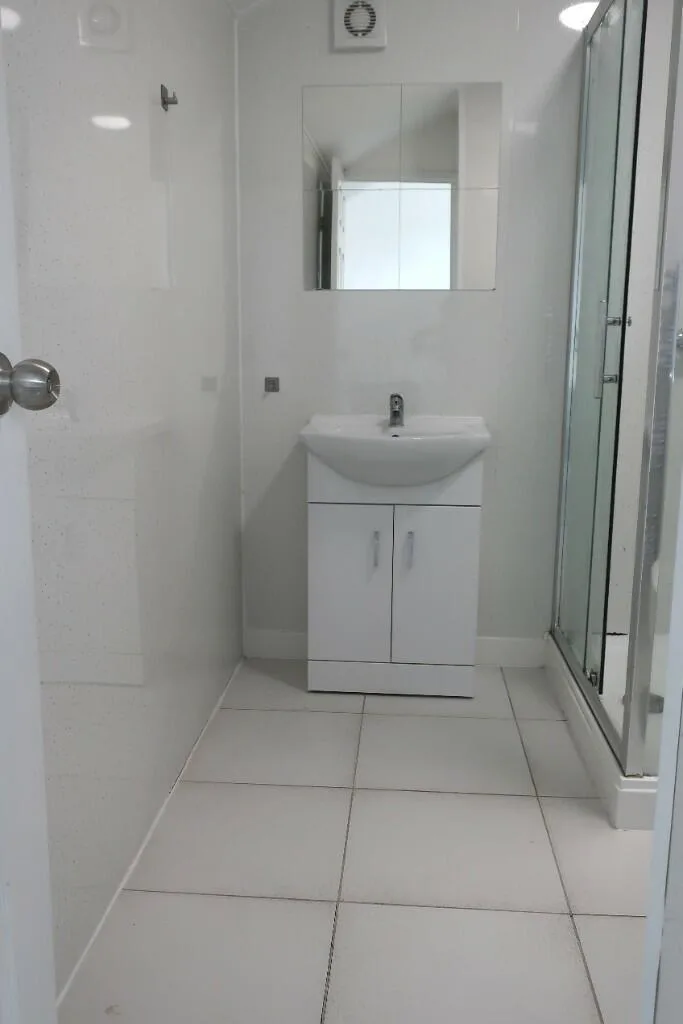 5 bedroom terraced house for rent
