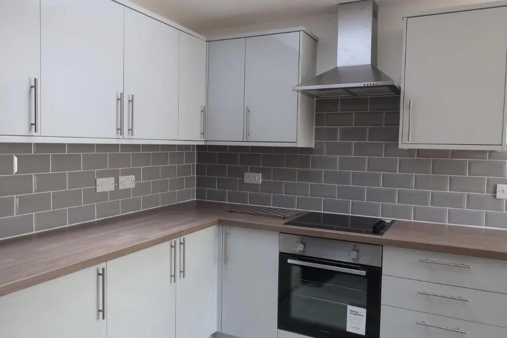 5 bedroom terraced house for rent