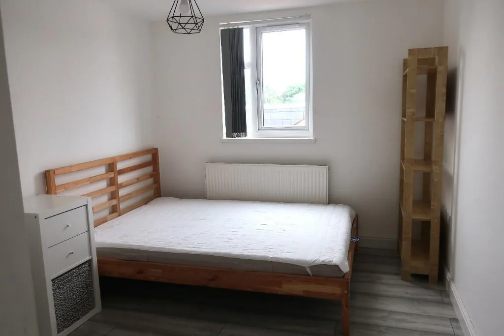 5 bedroom terraced house for rent
