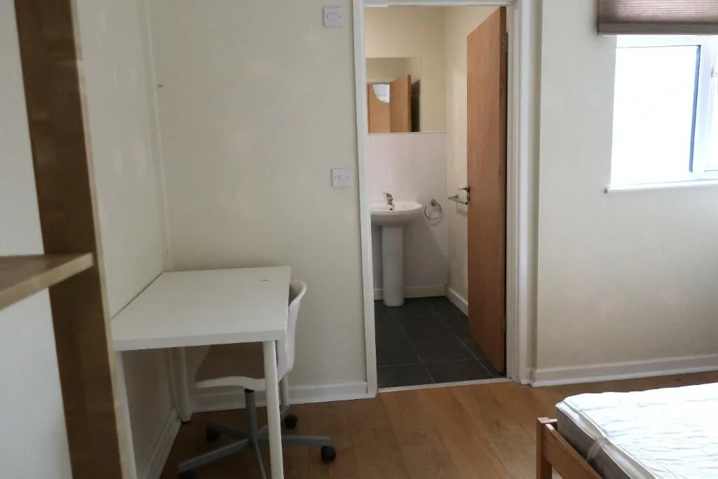 5 bedroom terraced house for rent