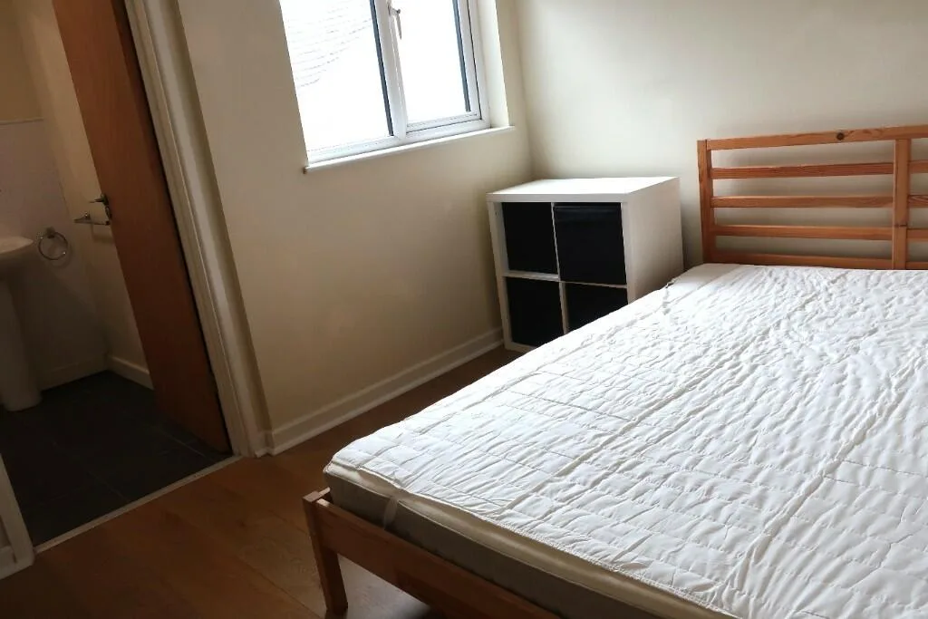 5 bedroom terraced house for rent